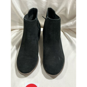 Woman’s Kensie Gazelle Suede Ankle Booty Black Size 9